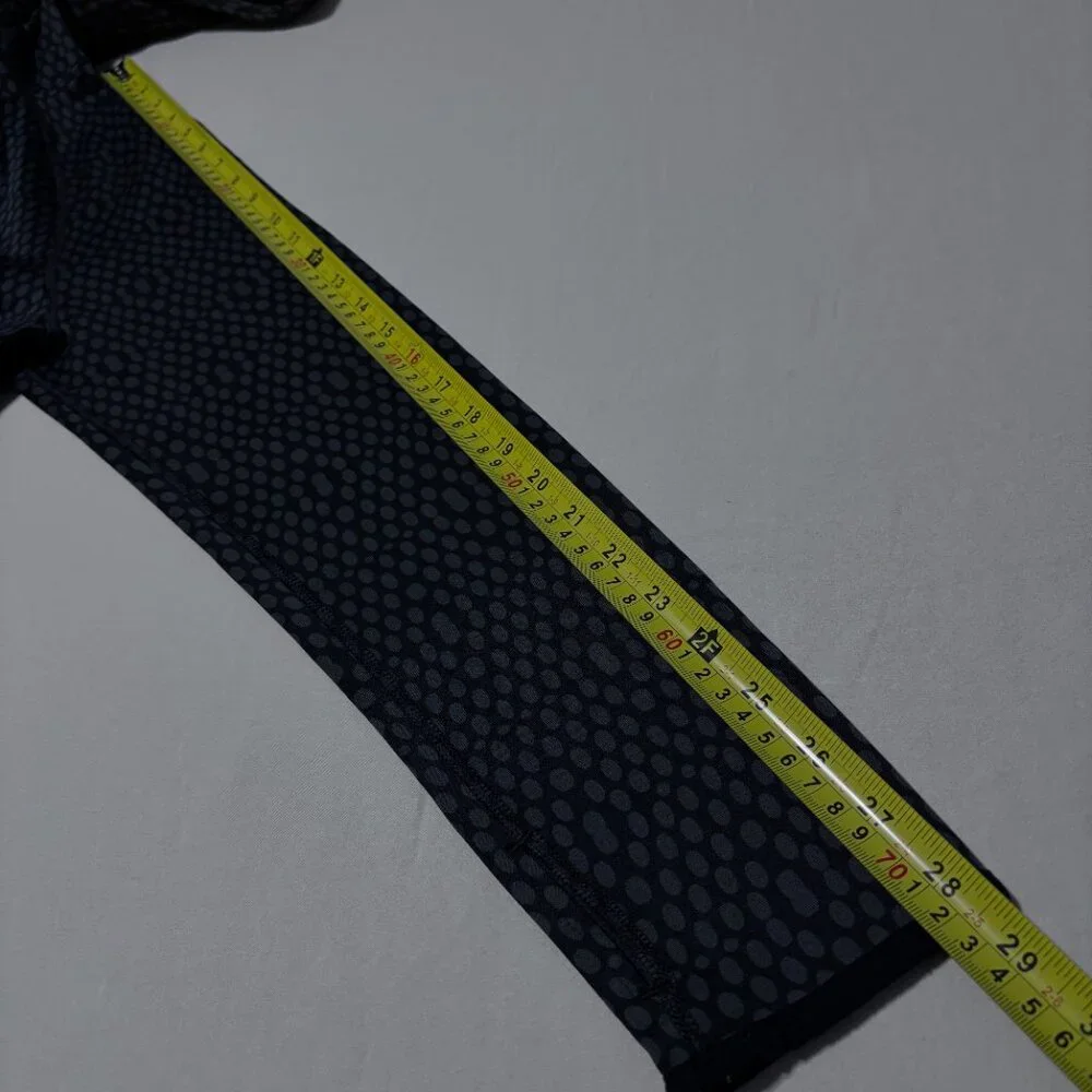Nike‎ Therma-Fit Black Dot Pattern Hoodie Medium Thumbholes Pullover Sweatshirt